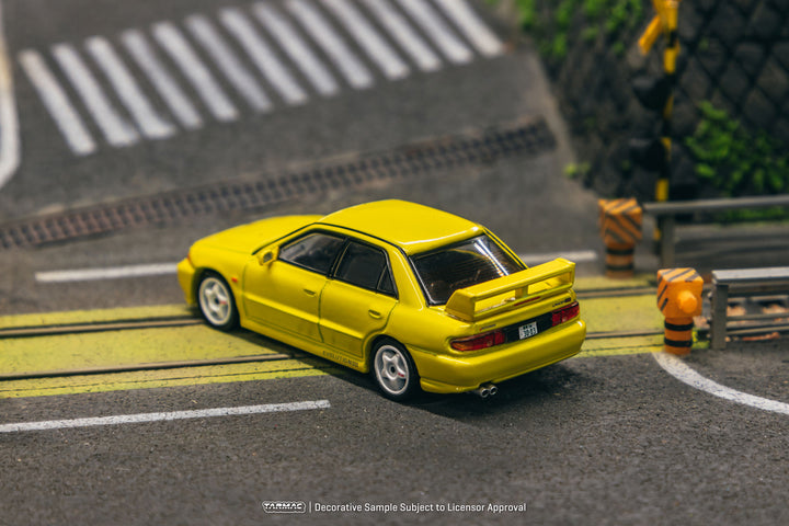 [Preorder] Tarmac Works 1:64 Mitsubishi Lancer GSR Evolution III - Yellow