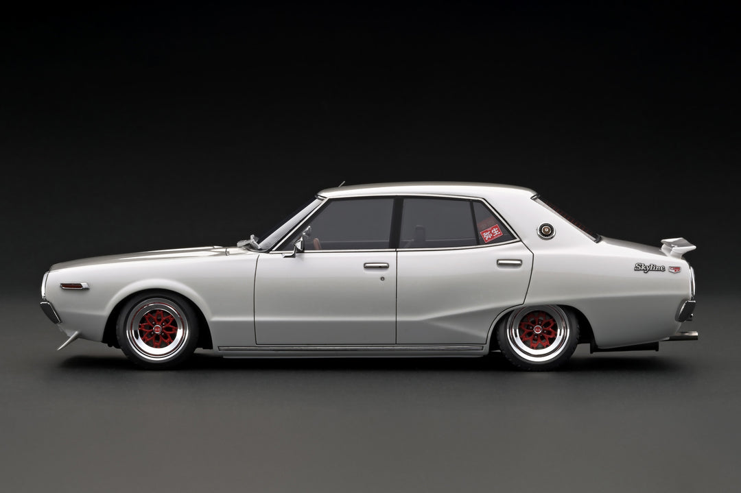 [Preorder] Ignition Model 1:18 Nissan Skyline 2000 GT-X (GC110) - Pearl White