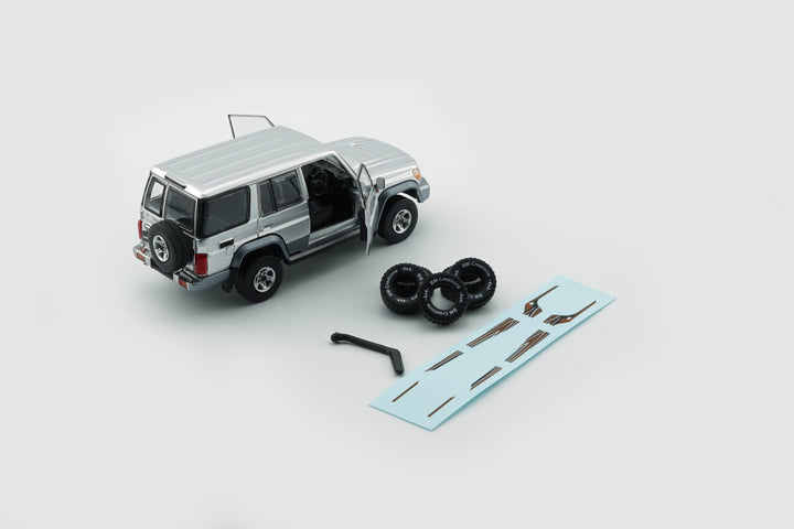 [Preorder] BM Creation 1:64 Toyota Land Cruiser LC76 - Silver