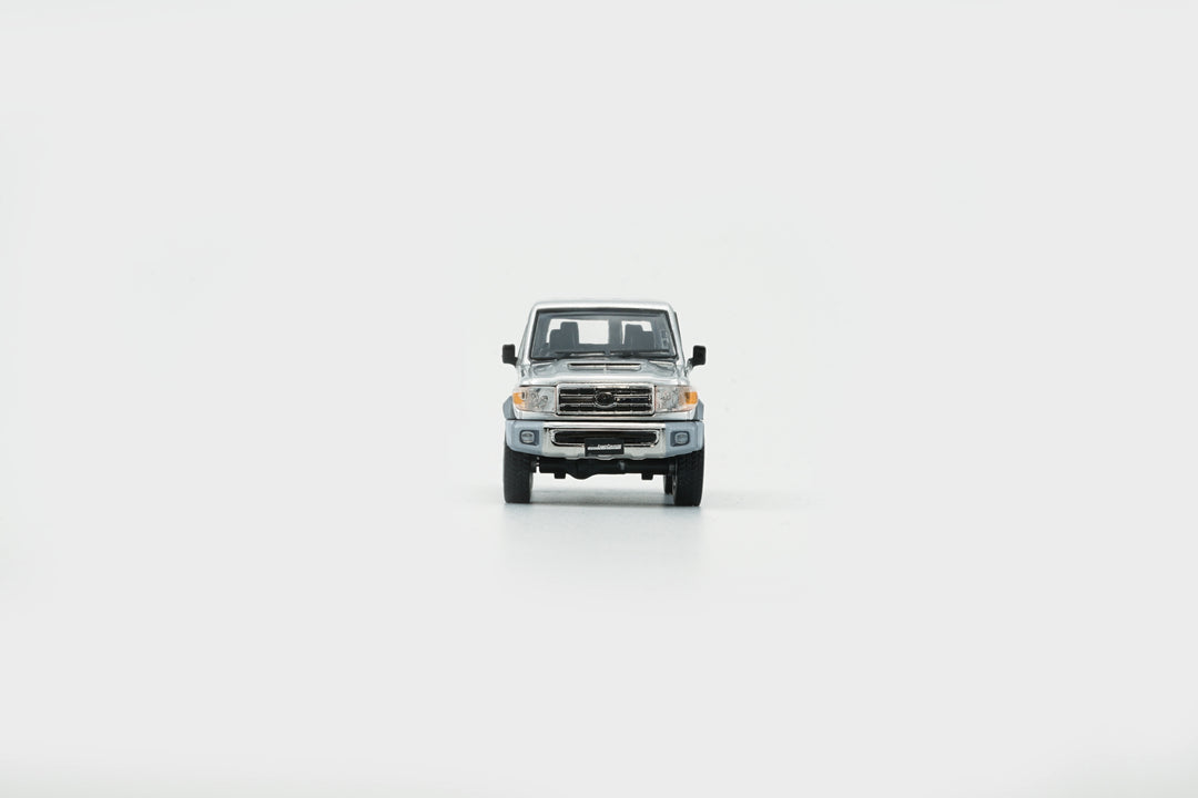 [Preorder] BM Creation 1:64 Toyota Land Cruiser LC76 - Silver