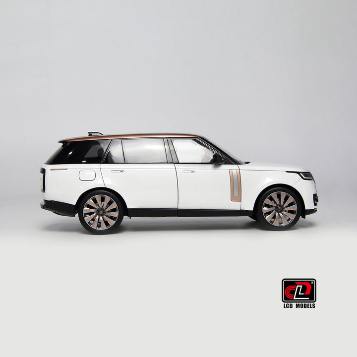 [Preorder] LCD 1:18 Land Rover Range Rover SV 2022  - White