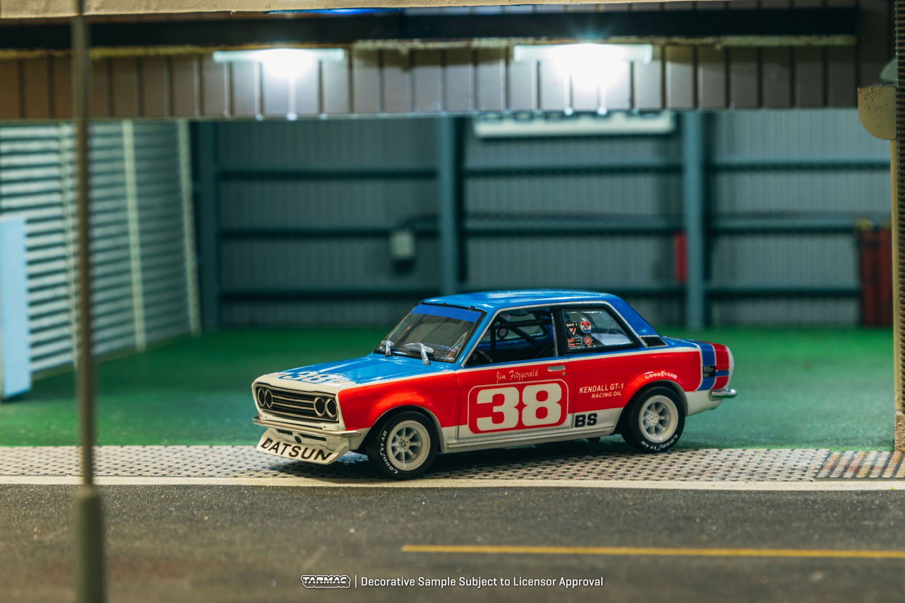 Tarmac Works 1:64 Datsun 510 SCCA National Championship 1973 Jim