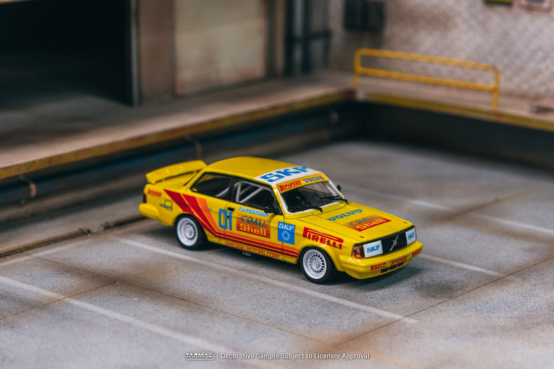 [Preorder] Tarmac Works 1:64 Volvo 240 Turbo Thai Group A Championship Bira Circuit Pattaya Winner 1988  Per-Gunnar Andersson