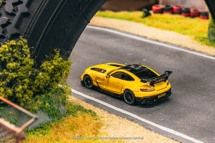 [Preorder] Tarmac Works 1:64 Mercedes-Benz AMG GT Black Series SHMEE150 T64G-042-SHMEE