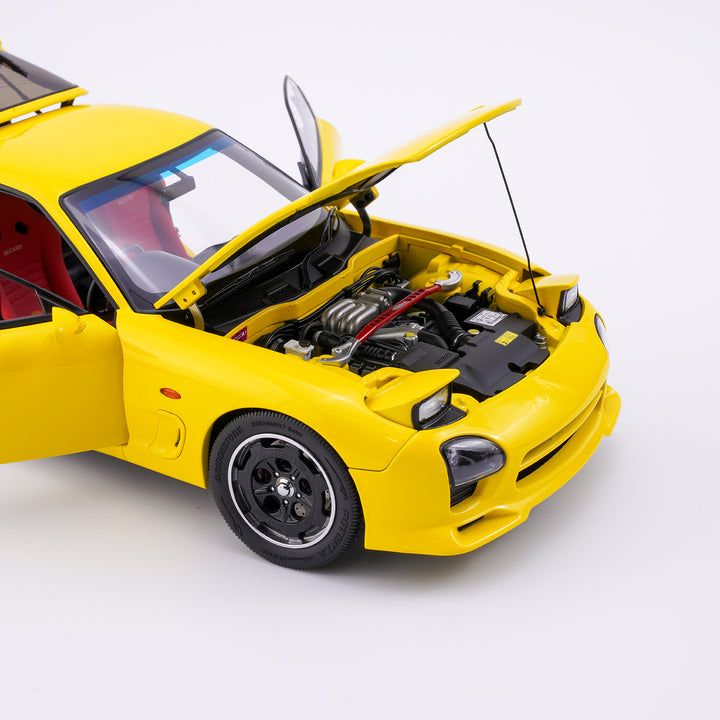 [Preorder] Polar Master 1:18 Mazda RX-7 Yellow PLM22-002-1