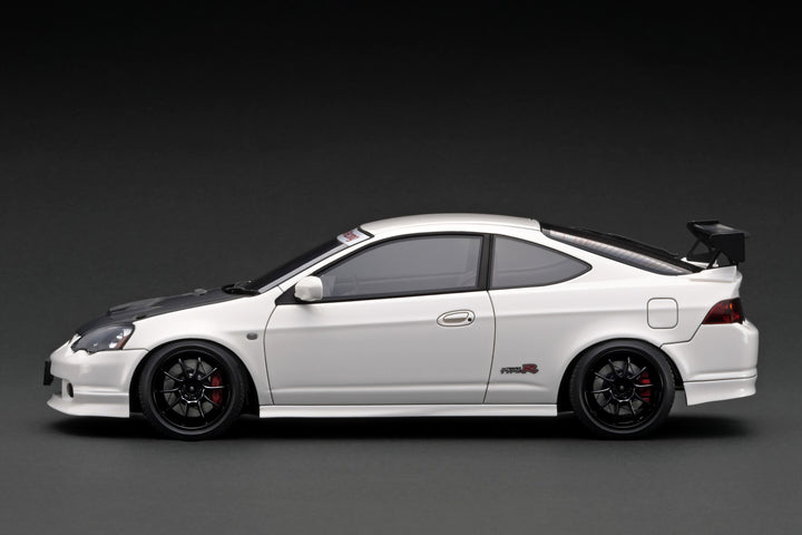 Ignition Model 1:18 Honda INTEGRA (DC5) TYPE R White With K20A Engine