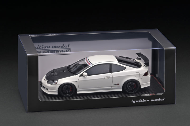 Ignition Model 1:18 Honda INTEGRA (DC5) TYPE R White With K20A Engine