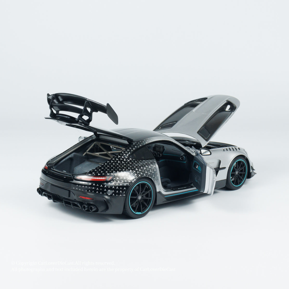 1/18 メルセデス AMG GT-R ミニチャンプス 1/18 メルセデス AMG GT-R 2021 シルバー