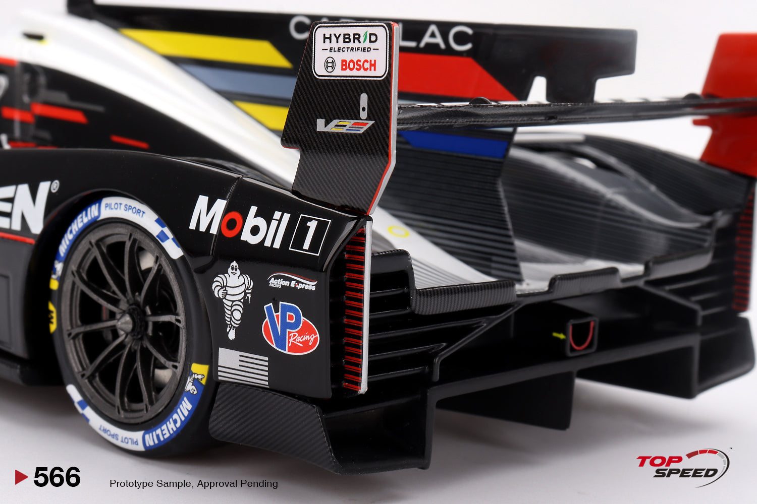Preorder] Topspeed 1:18 Cadillac V-Series.R #31 Whelen Cadillac