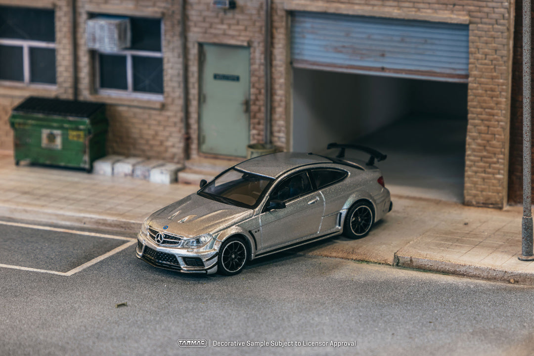 [Preorder] Tarmac Works 1:64 Mercedes-Benz C 63 AMG Coupé Black Series Silver Metallic T64G-009-SL