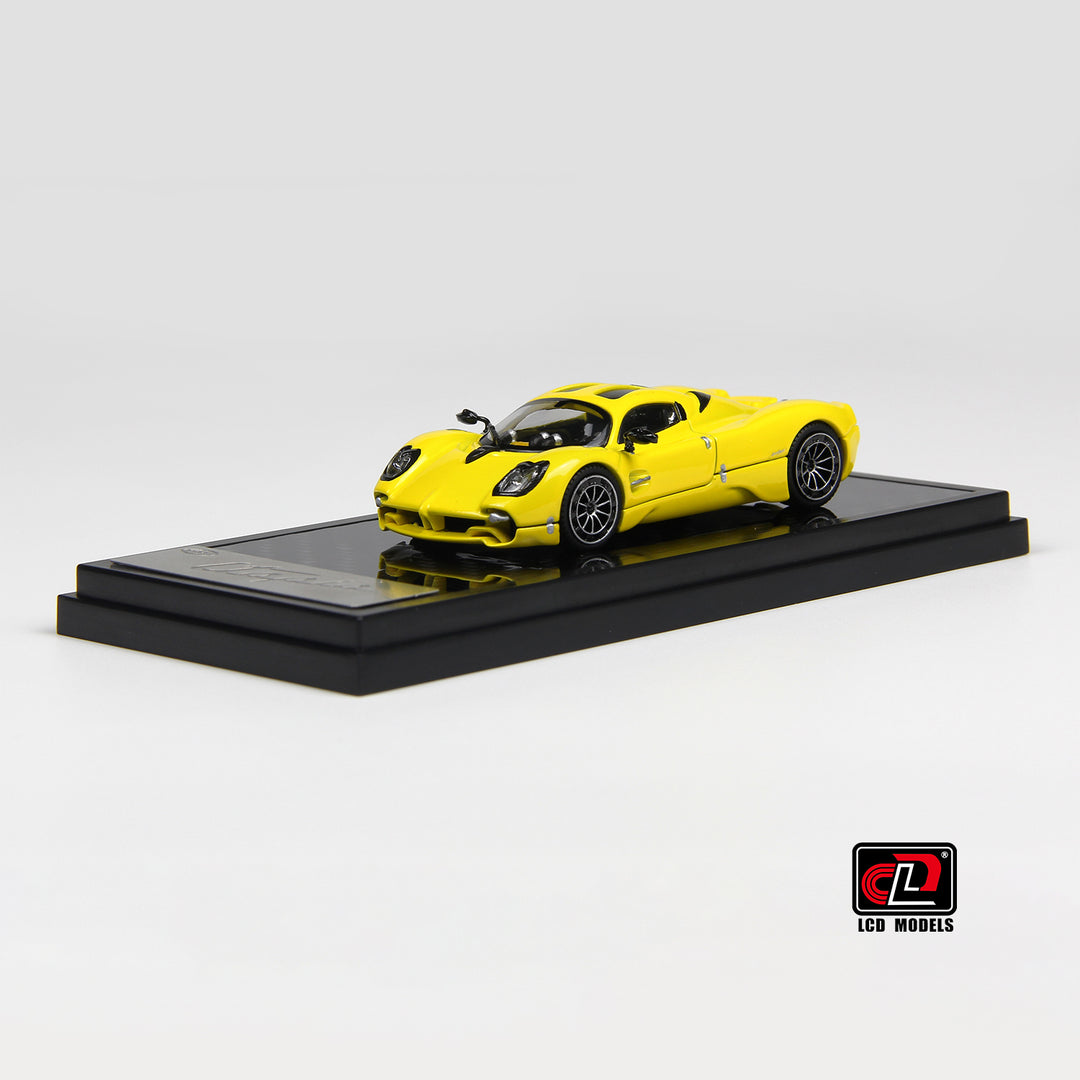 LCD 1:64 Pagani Utopia Yellow LCD64039-YE