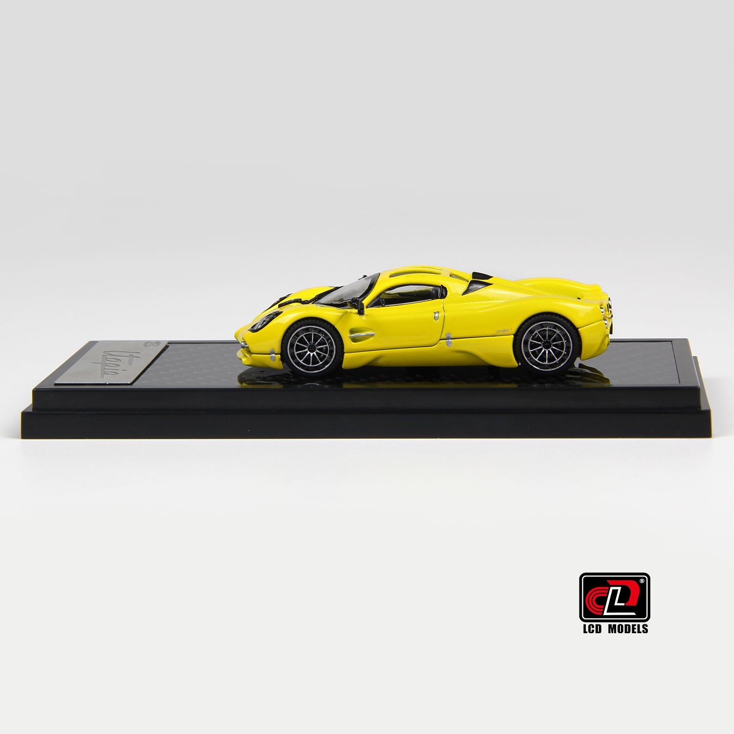 Preorder] LCD 1:64 Pagani Utopia Yellow LCD64039-YE – Horizon Diecast