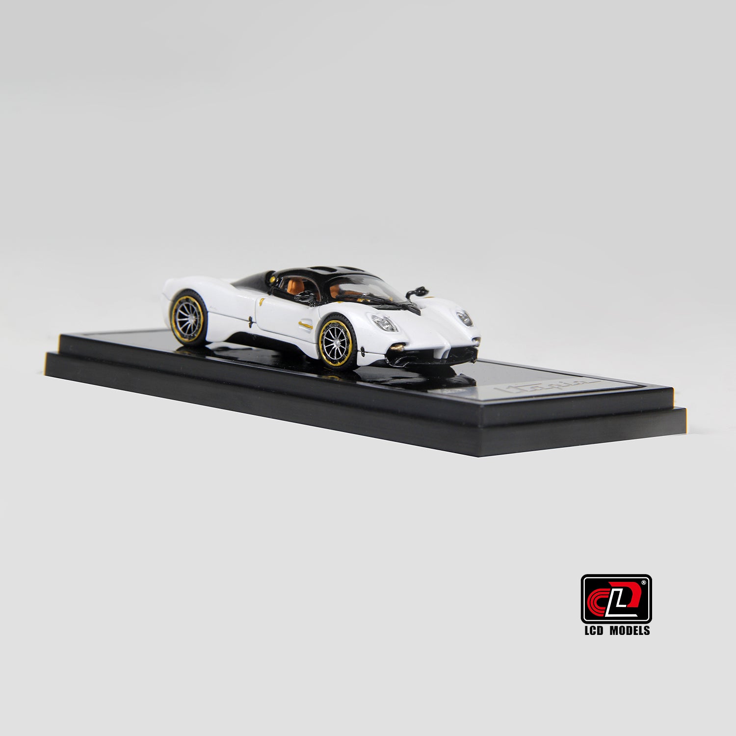 LCD 1:64 Pagani Utopia White LCD64039-BW – Horizon Diecast