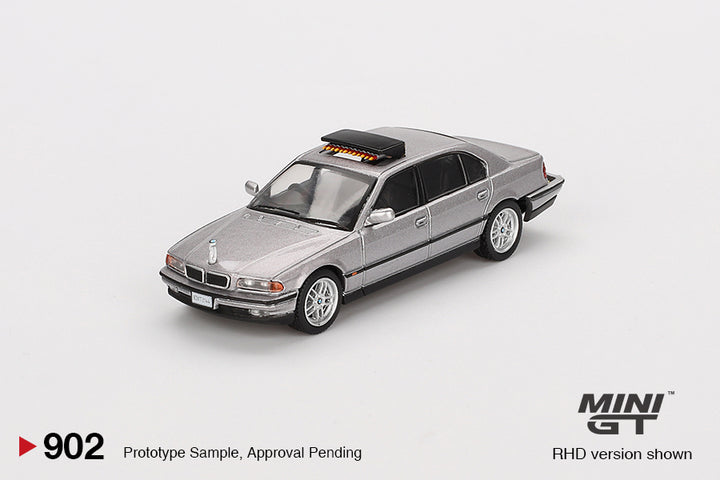 Mini GT 1:64 BMW 750IL James Bond 007 Tomorrow Never Dies MGT00902-007E