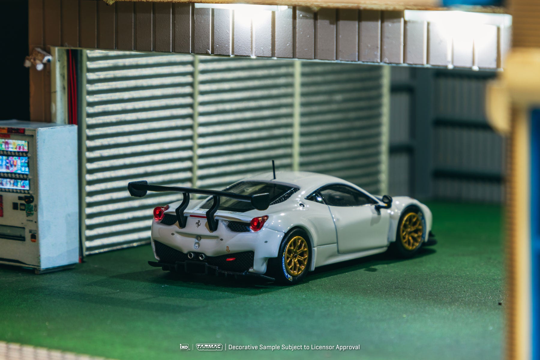 Tarmac Works 1:64 Ferrari 458 Italia GT3 White T64R-074-WH