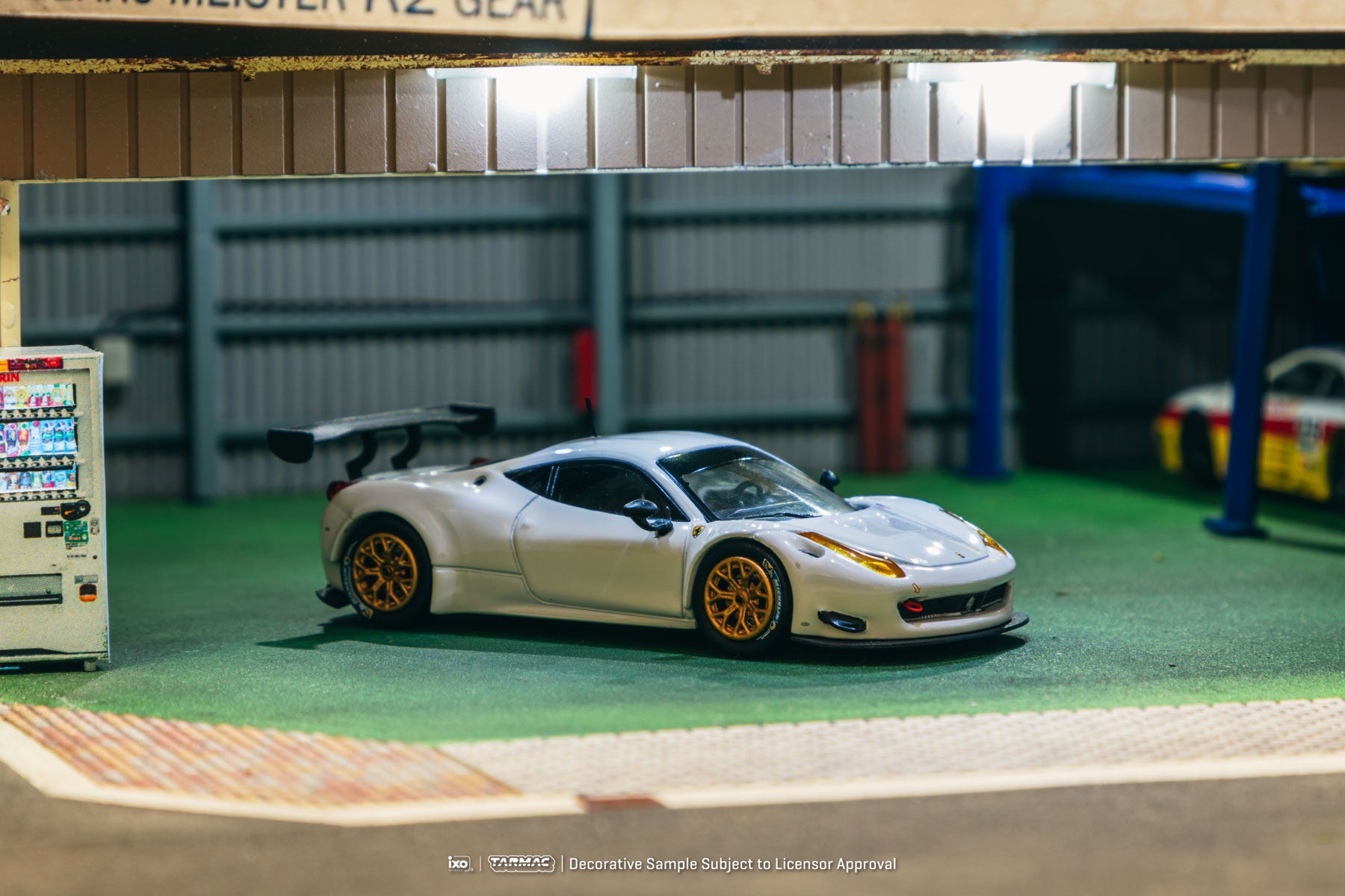 Tarmac Works 1:64 Ferrari 458 Italia GT3 White T64R-074-WH