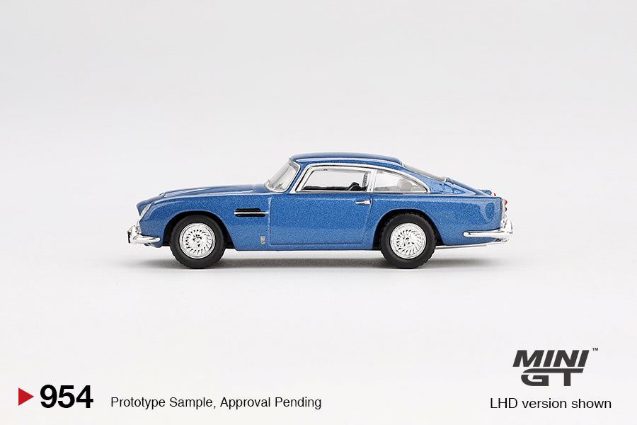 [Preorder] Mini GT 1:64 Aston Martin DB5 Sierra Blue MGT00954