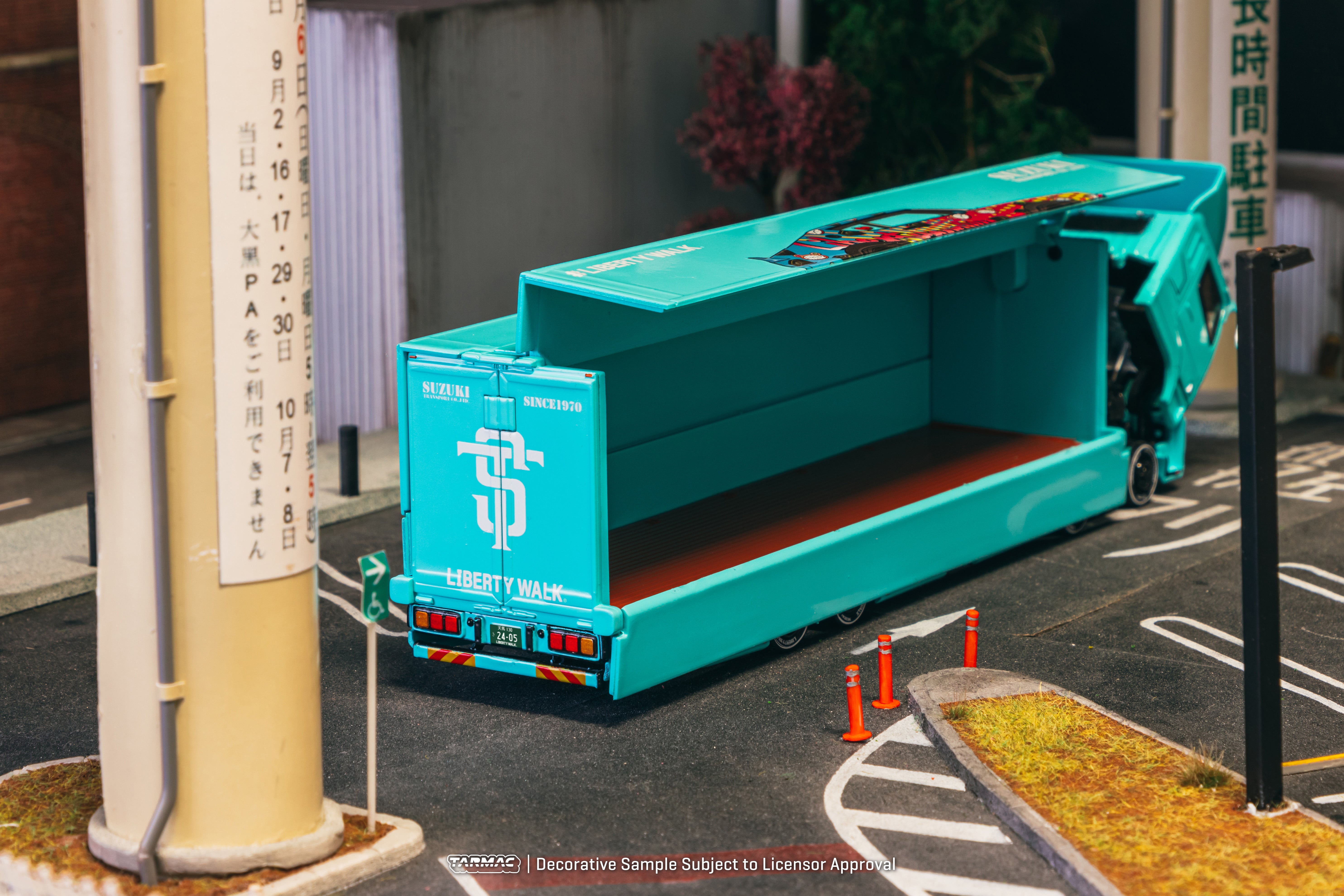 Preorder] Tarmac Works 1:64 Mitsubishi Fuso Super Great LB