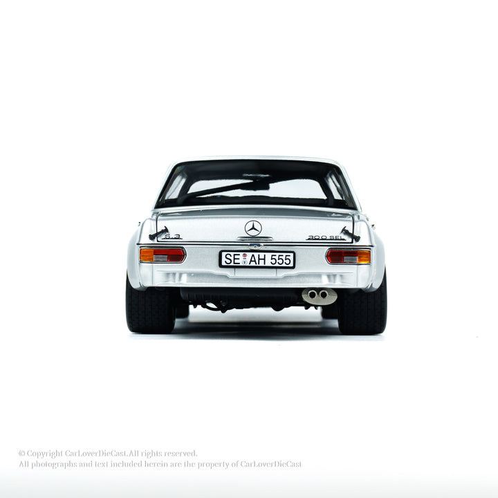 [Preorder] MINICHAMPS 1:18 Mercedes-Benz 300 SEL 6.8 AMG - 1971 - SILVER