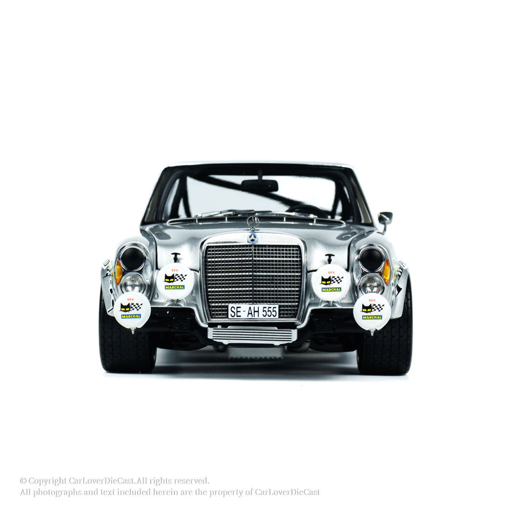 [Preorder] MINICHAMPS 1:18 Mercedes-Benz 300 SEL 6.8 AMG - 1971 - SILVER