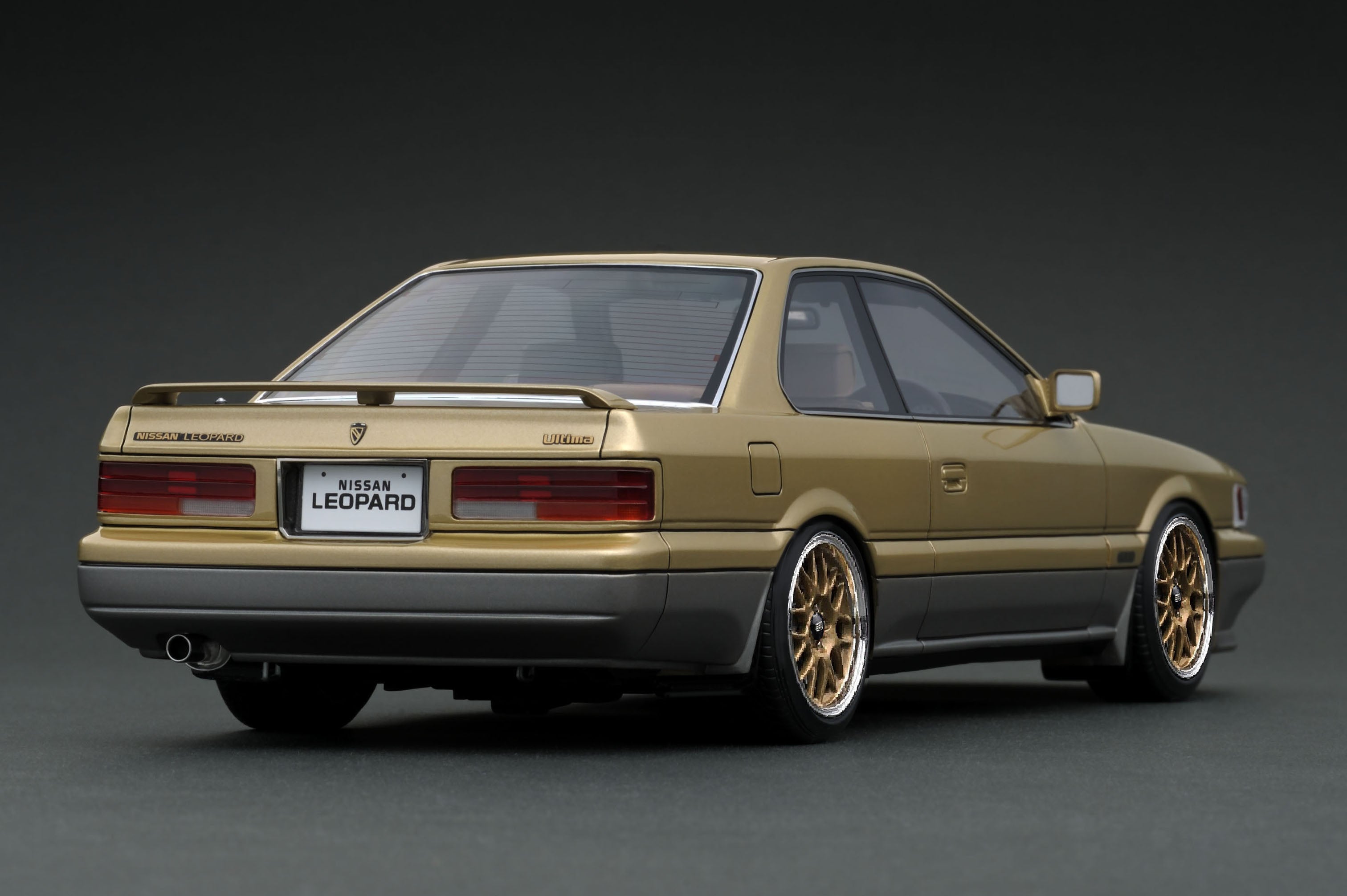 Ignition Model 1:18 Nissan Leopard (F31) Ultima V30TWINCAM