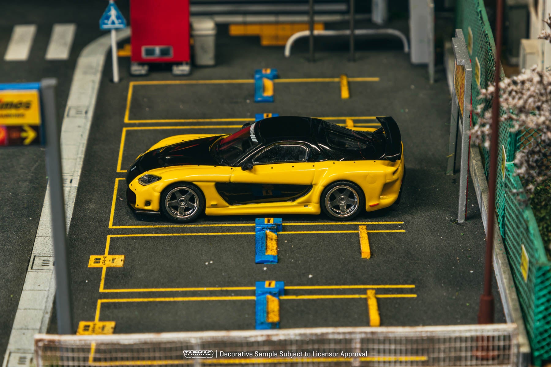 Tarmac Works 1:64 Mazda RX-7 VeilSide Fortune7 Yellow / Black T64G