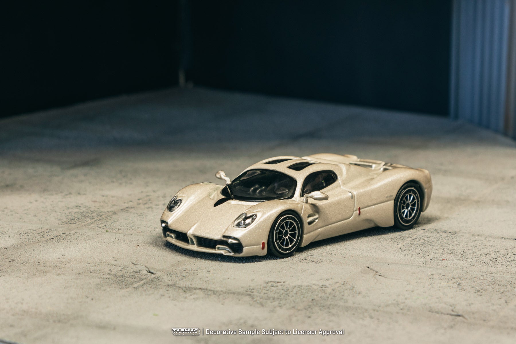 Tarmac Works 1:64 Pagani Utopia Rinascimento T64G-TL055-BI