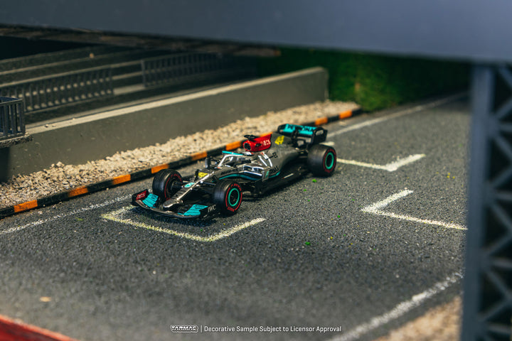 [Preorder] Tarmac Works 1:64 Mercedes-AMG F1 W12 E Performance T64G-F037-LV