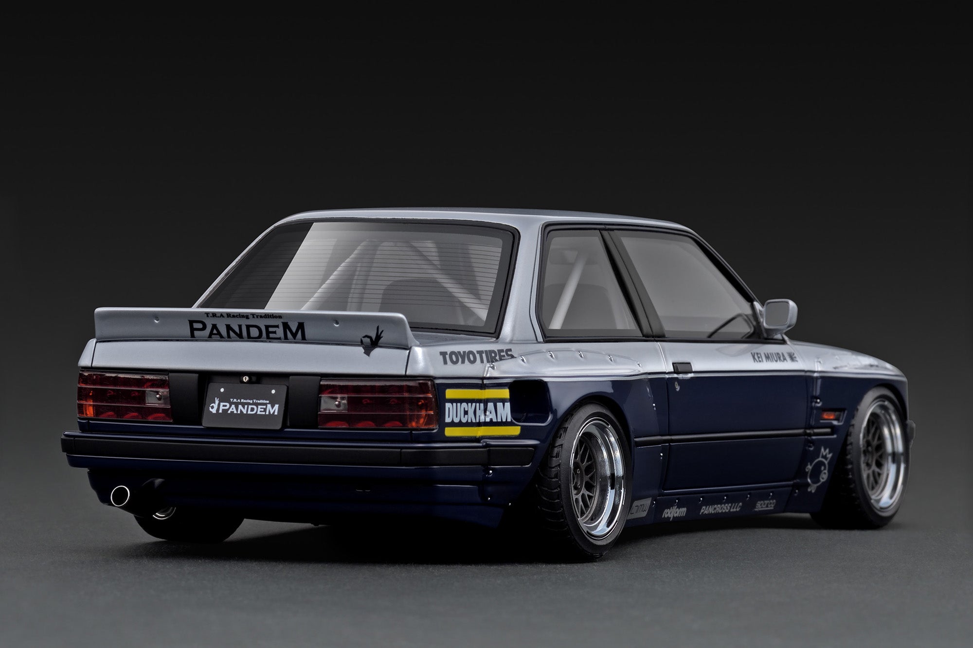 Ignition Model 1:18 PANDEM 30 Silver/White (2 Colours) IG3717