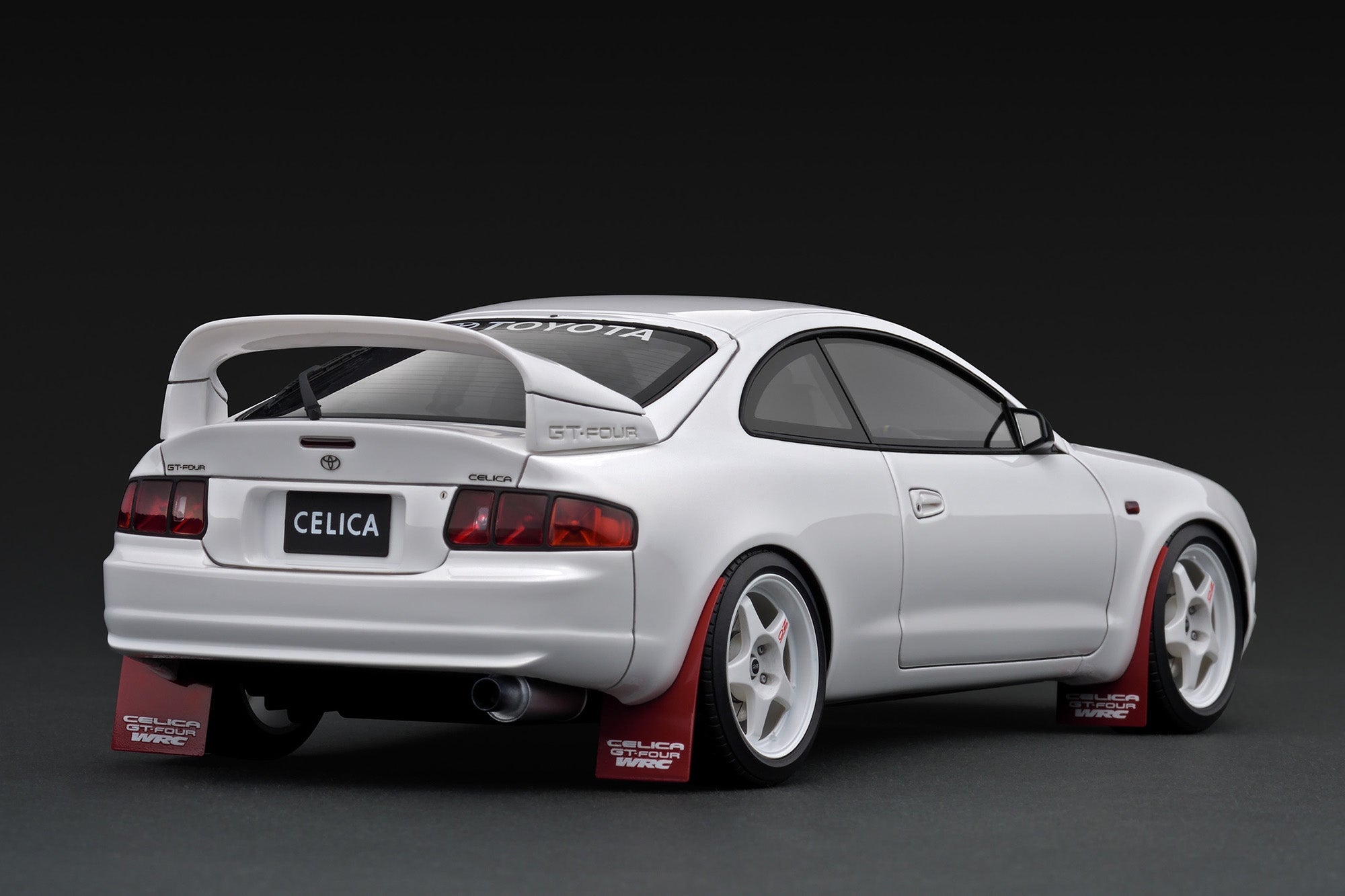Ignition Model 1:18 Toyota Celica GT-4 (ST205) White/ Yellow
