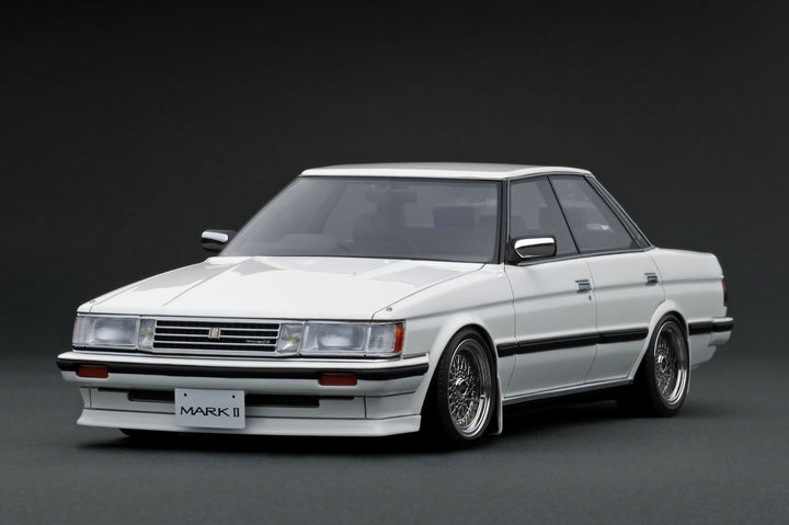 [Preorder] Ignition Model 1:18 Toyota Mark II Grande (GX71) White/Gold (2 Colours)