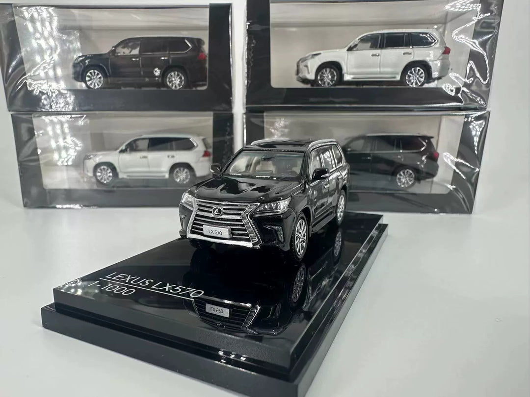 1:64 LEXUS LX570 SUV modello di auto in lega diecast veicoli in metallo 1:64 LEXUS LX570 SUV modello di auto in lega diecast veicoli in metallo
