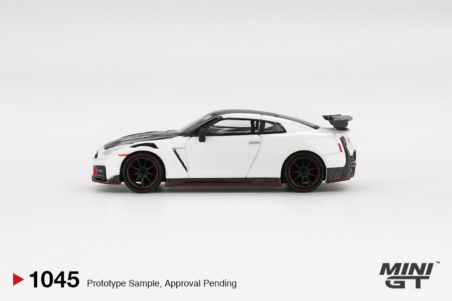 [Preorder] MINIGT 1:64 Mini GT 1:64 Nissan GT-R Nismo 2024 – Brilliant White Pearl MGT01045-BL