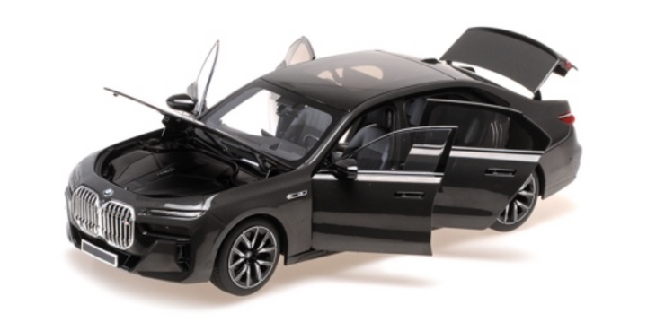 MINICHAMPS 1:18 BMW i7 M70 (G70) – 2024 GREY METALLIC 110023700