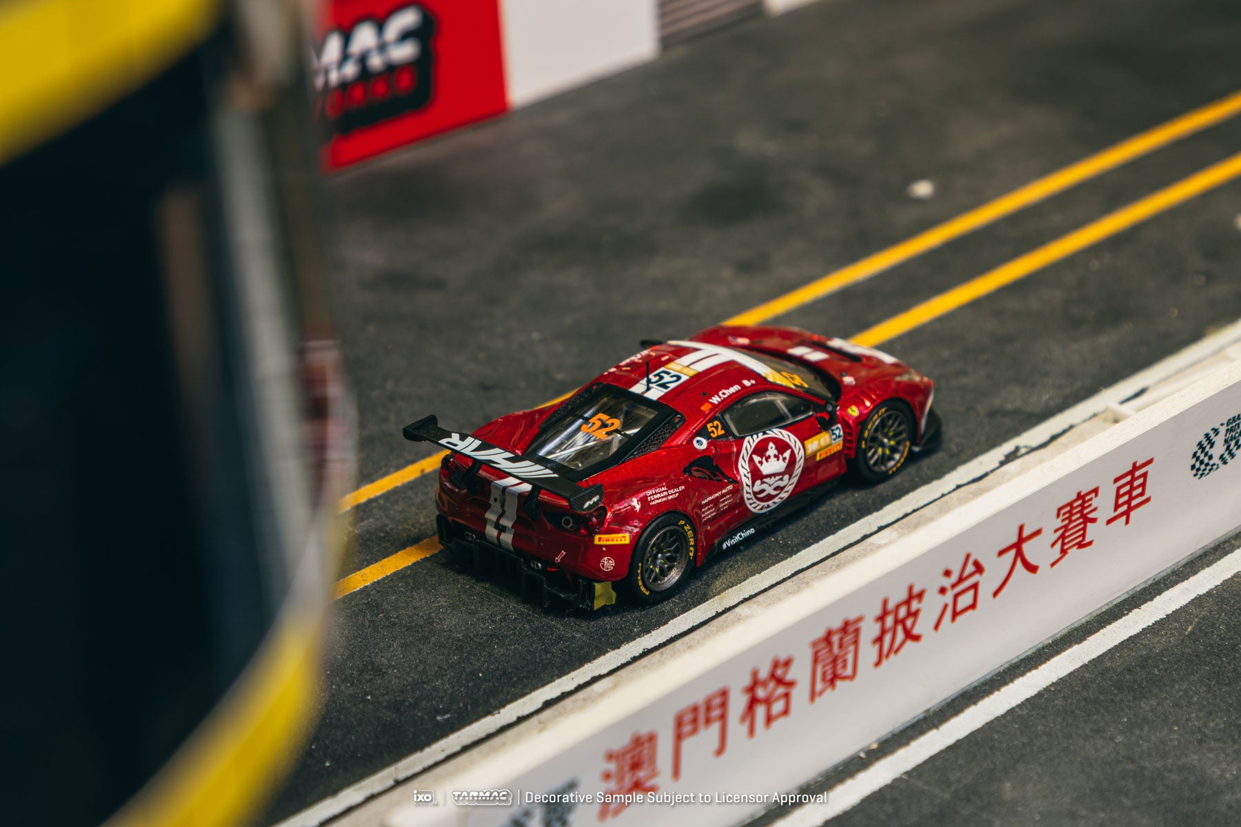 Preorder] Tarmac Works 1:64 Ferrari 488 GT3 Macau GT Cup - FIA GT