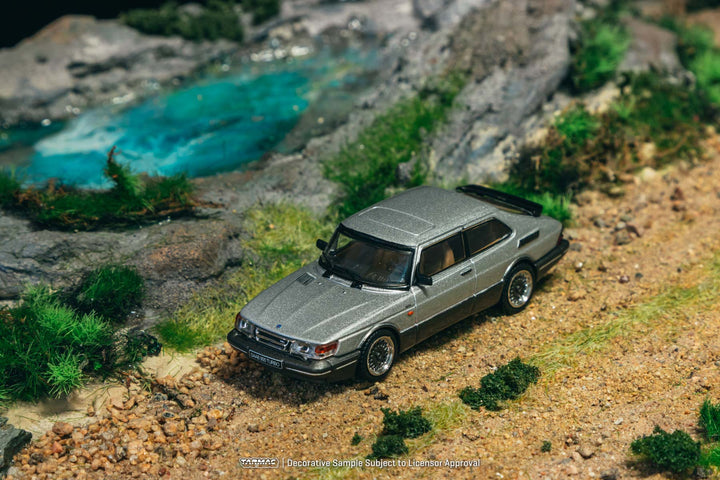 [Preorder] Tarmac Works 1:64 Saab 900 Turbo Silver T64G-056-SL