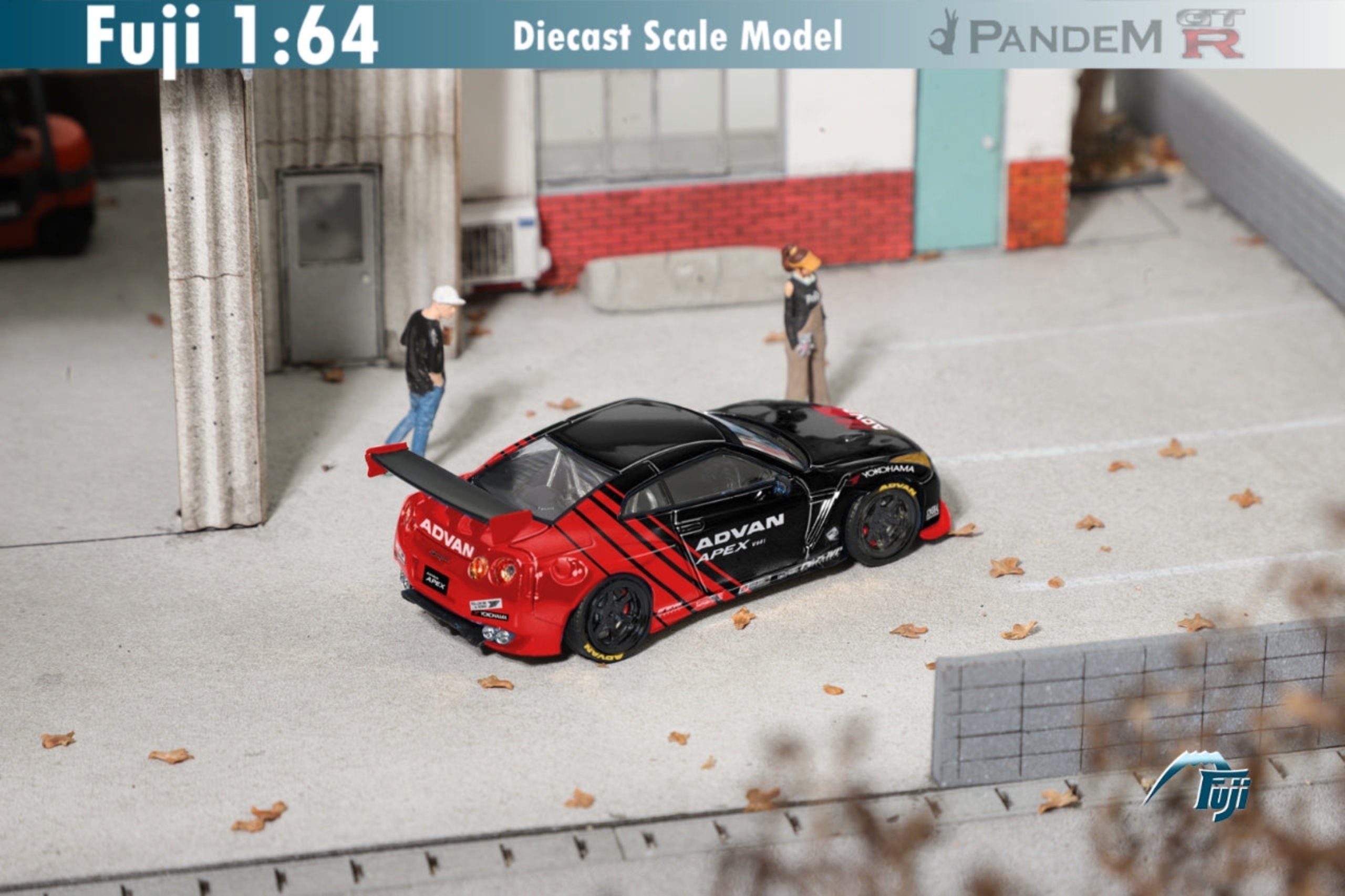 Fuji 1:64 Nissan Pandem GT-R R35 Rocket Bunny (2 Versions
