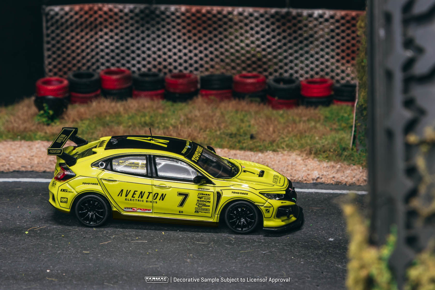 Preorder] Tarmac Works 1:64 Honda Civic TYPE R FK8 NASA Western