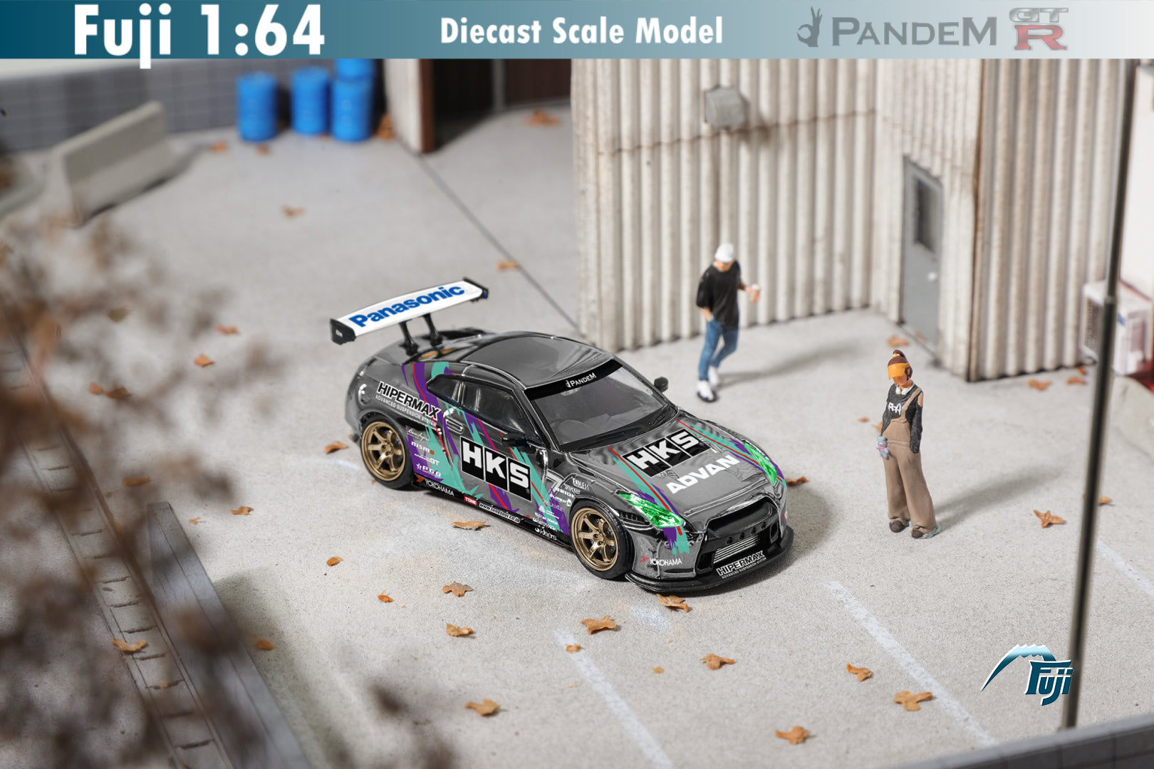 Fuji 1:64 Nissan Pandem GT-R R35 Rocket Bunny (2 Versions