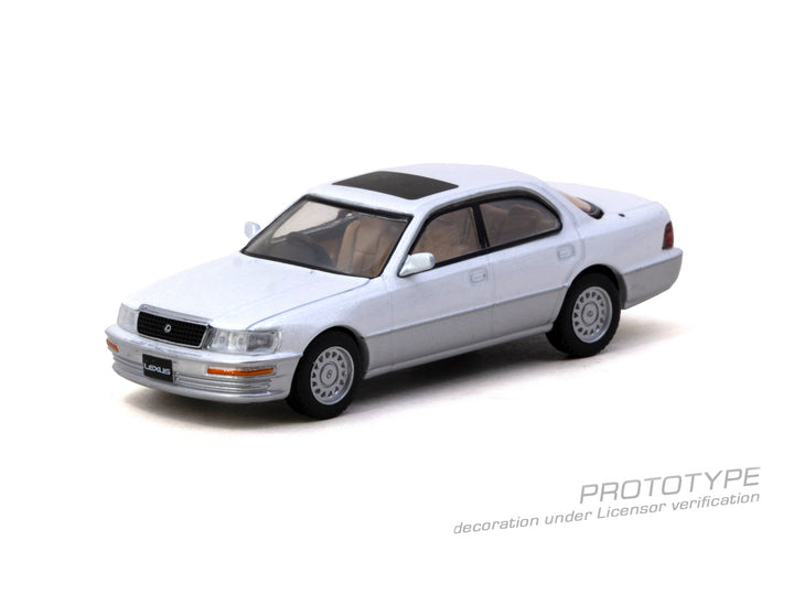[Preorder] Tarmac Works 1:64 Lexus LS400 (UCF10) – Pearl White T64G-082-WH-B