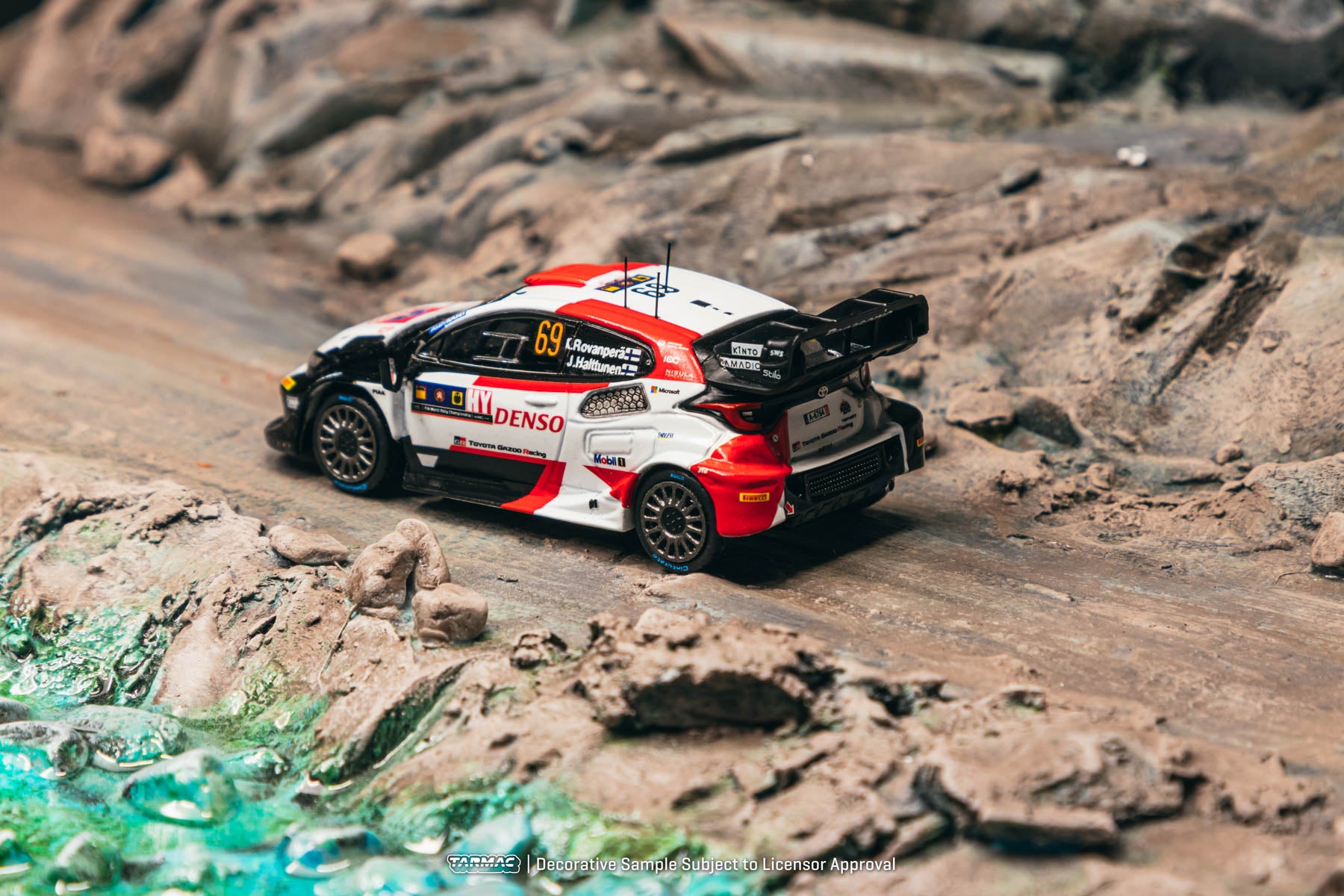 Preorder] Tarmac Works 1:64 Toyota GR YARIS Rally1 HYBRID Central