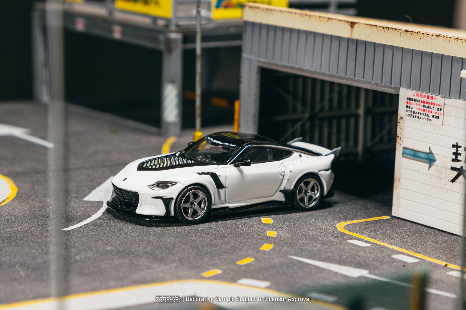 ホワイトスカイヴィールスカート Preorder] Tarmac Works 1:64 Nissan VeilSide FFZ400 Fairlady Z