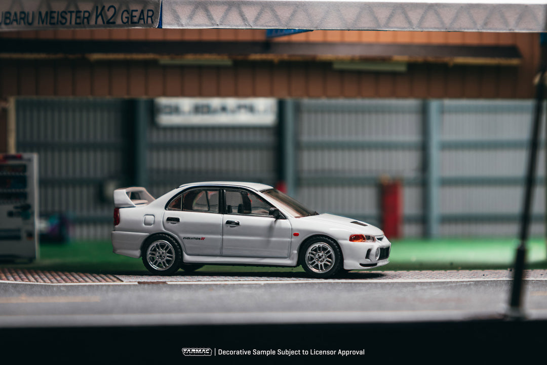 [Preorder] Tarmac Works 1:64 Mitsubishi Lancer RS Evolution IV White Global 64 T64G-076-WH-B