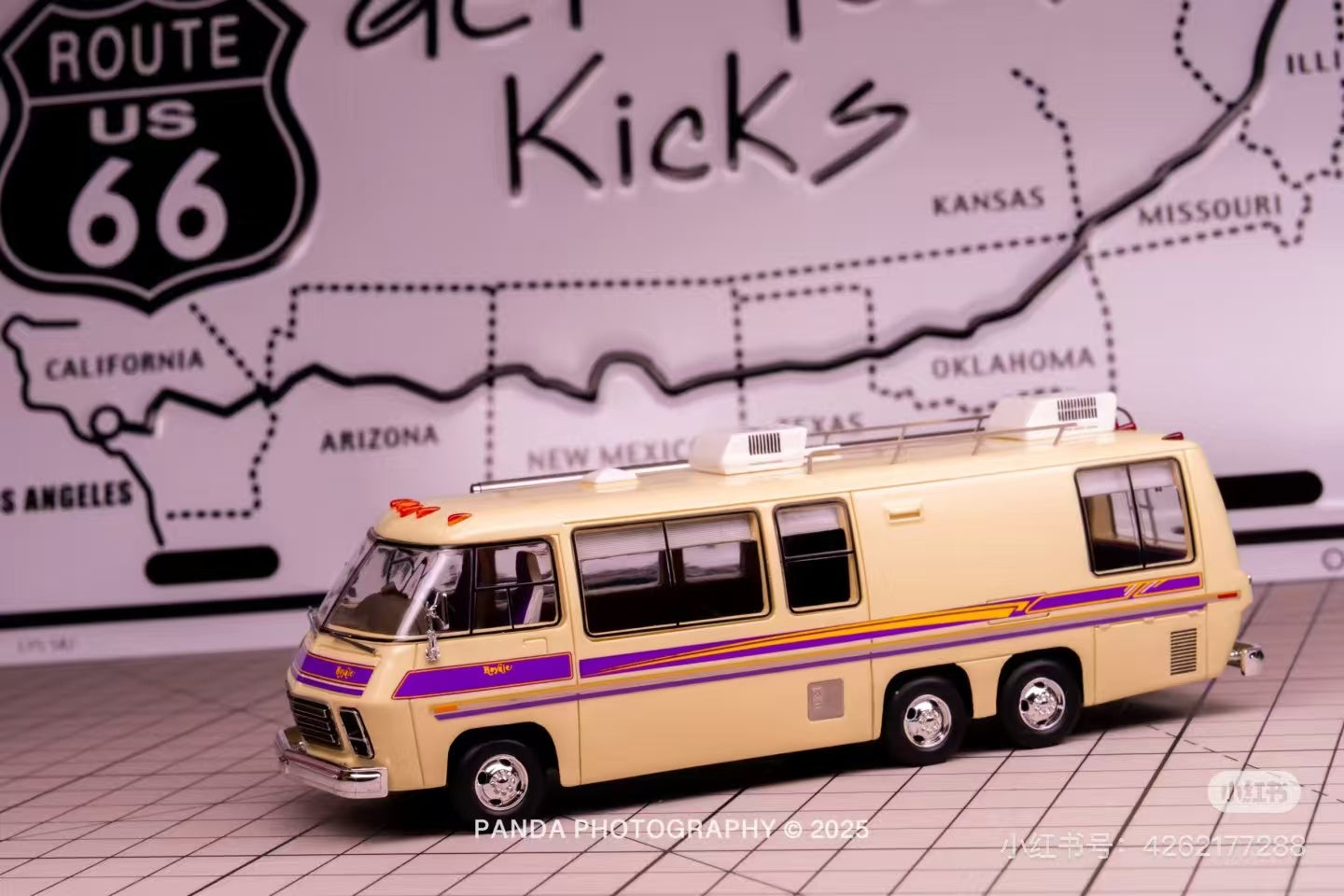 MK Miniatures 1:64 1978 GMC Motorhome (2 Colours) – Horizon Diecast