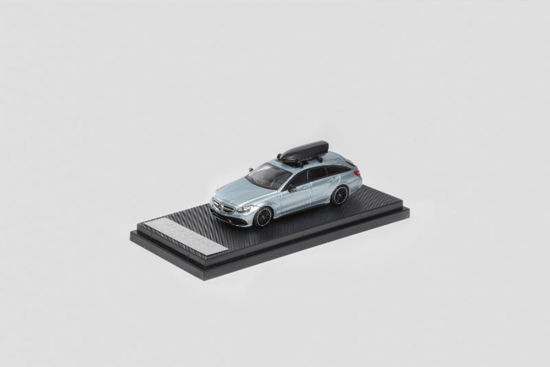 [Preorder] Boss Machine 1:64 Mercedes CLS 63 AMG Shooting Break CLS class 2nd generation Mk2 X218 (3 Colours)