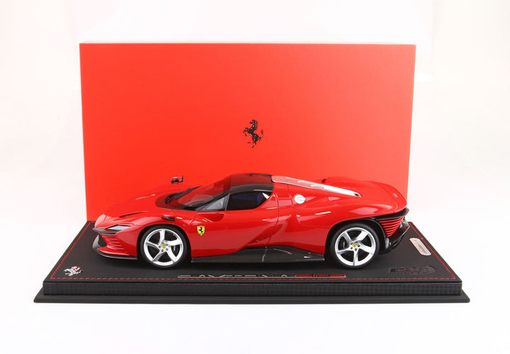 [Preorder] BBR 1:18 Ferrari Daytona SP3 Serie Icona - Carbon roof - Red corsa