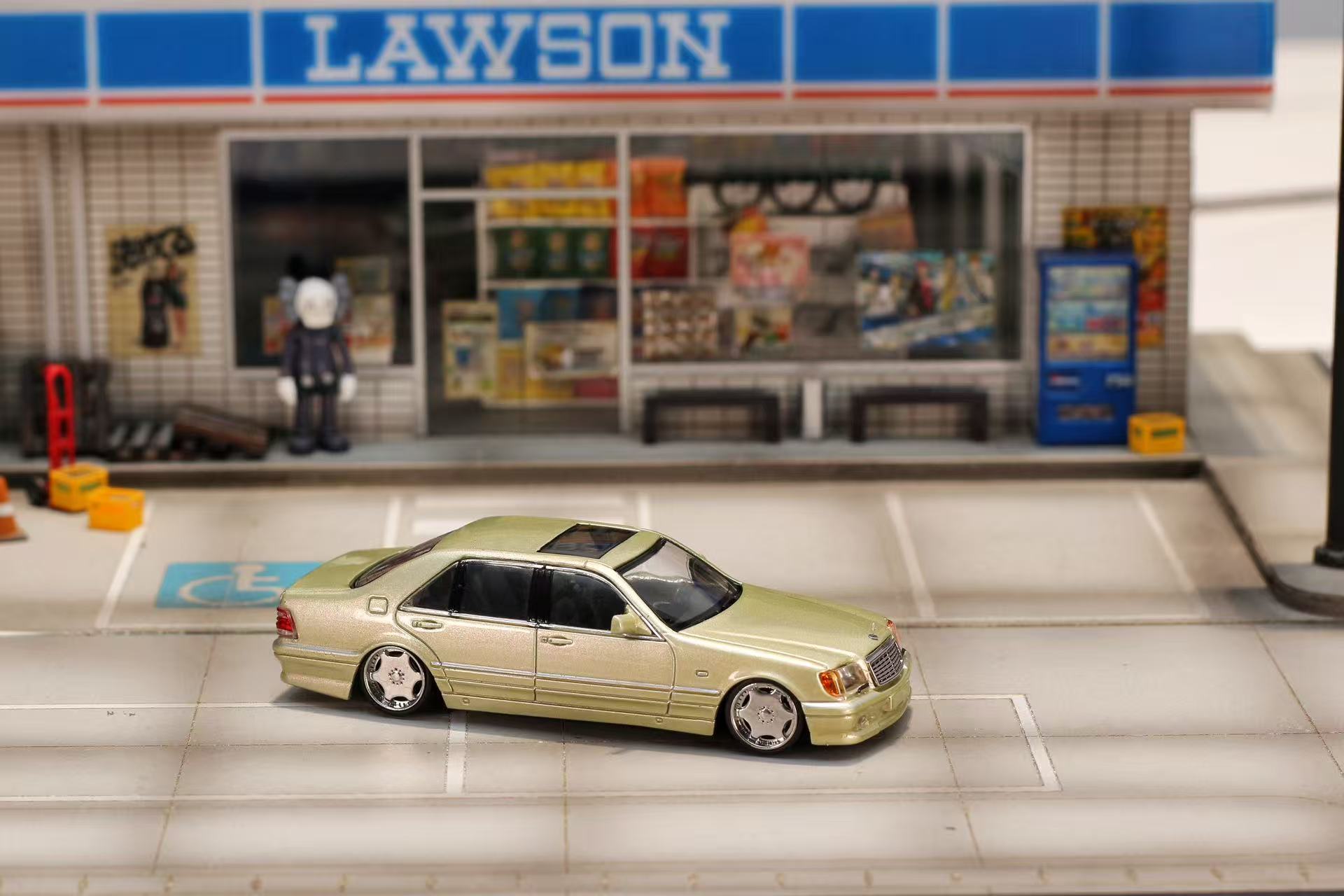 Street Weapon 1:64 Mercedes-Benz S Class S600 W140 (2 Colours