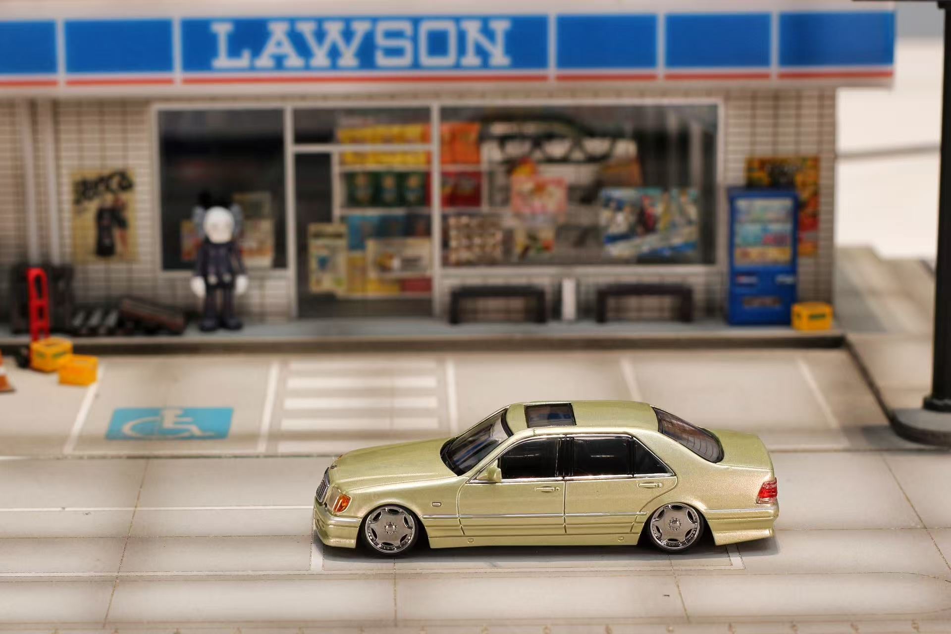Street Weapon 1:64 Mercedes-Benz S Class S600 W140 (2 Colours