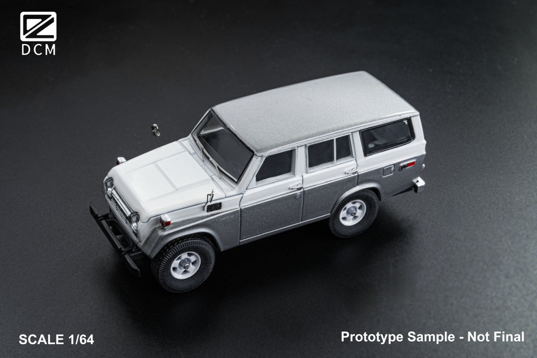 [Preorder] DCM 1:64 Toyota Land Cruiser FJ55 (3 Colors)