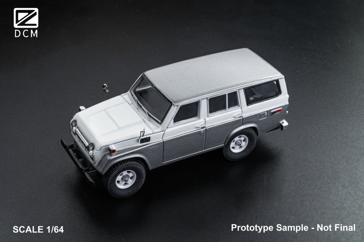 [Preorder] DCM 1:64 Toyota Land Cruiser FJ55 (3 Colors)